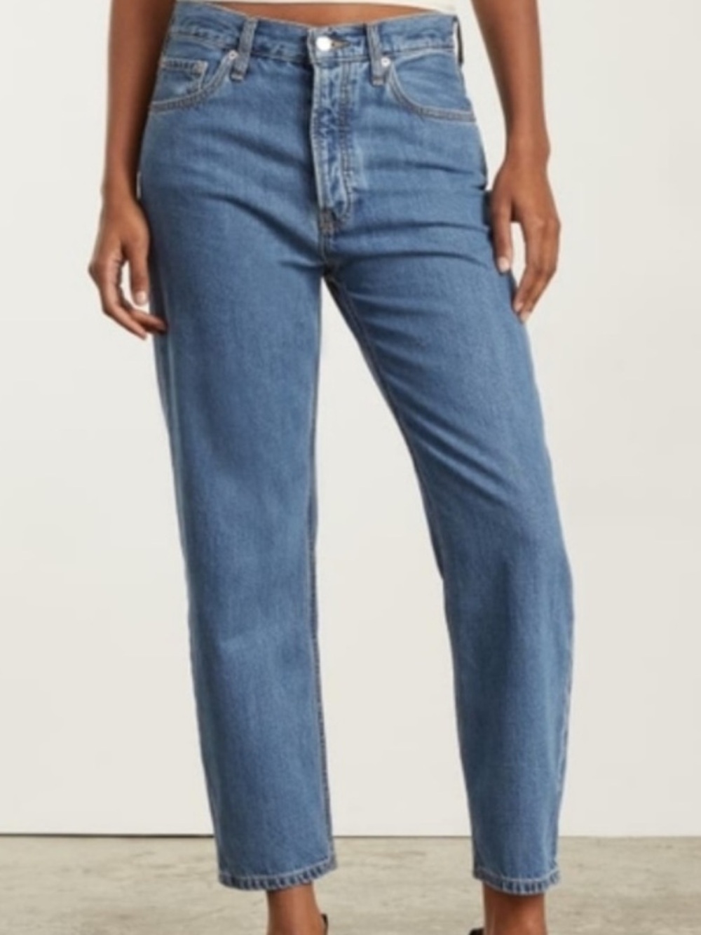 Everlane Straight-Leg Jeans in Medium Blue